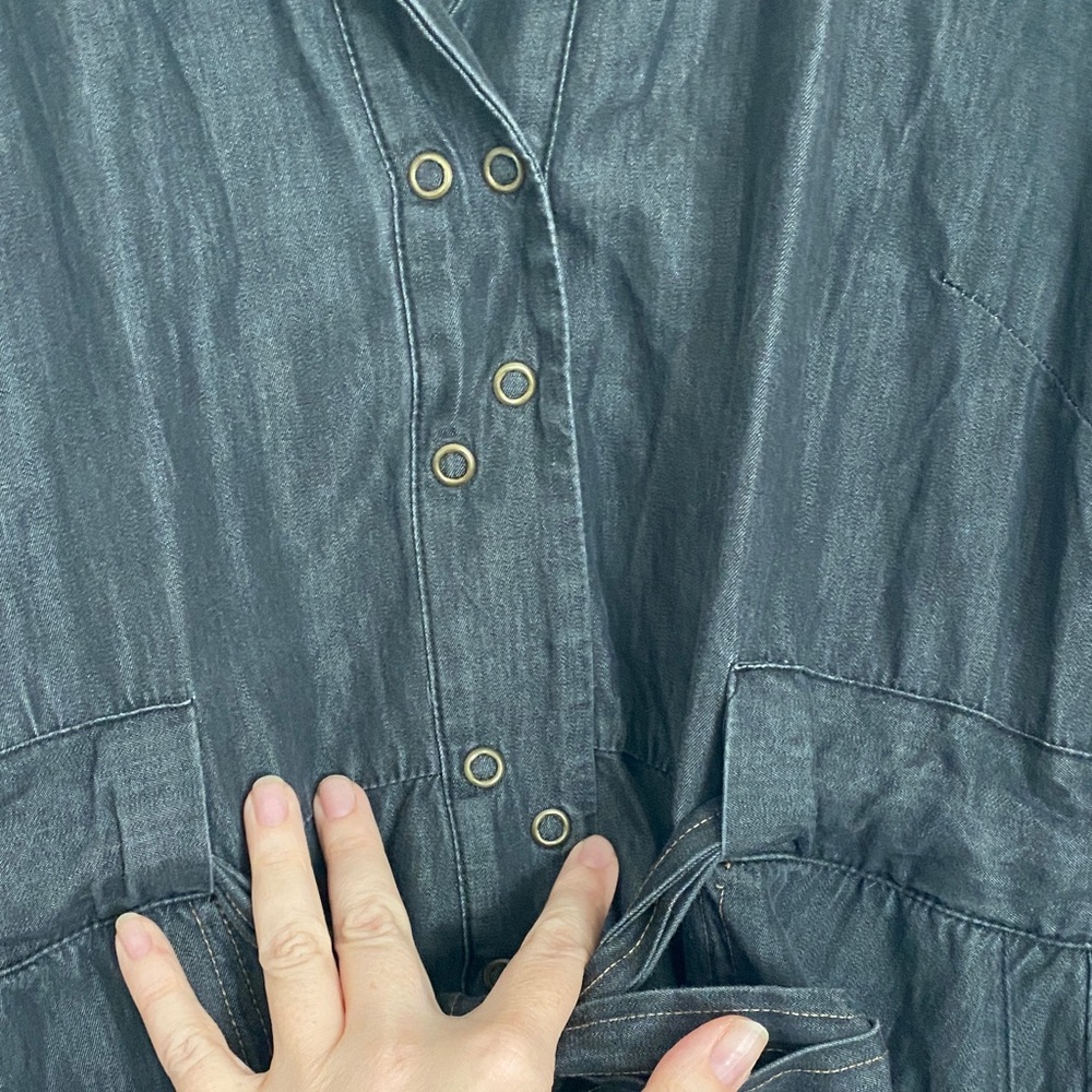 Black Button-Front Midi Shirt Dress with Tie Waist - Picture 3 of 3
